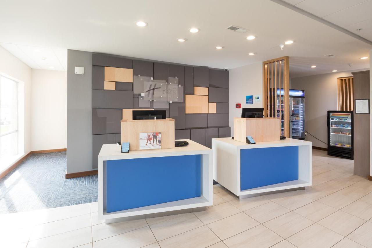 Hotel Express & By Ihg Logansport