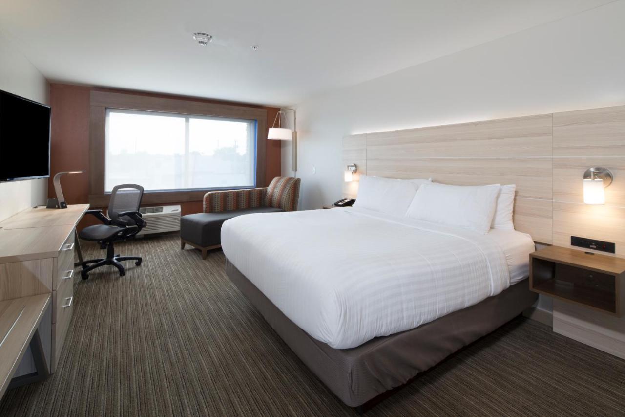 Hotel Express & By Ihg 2*