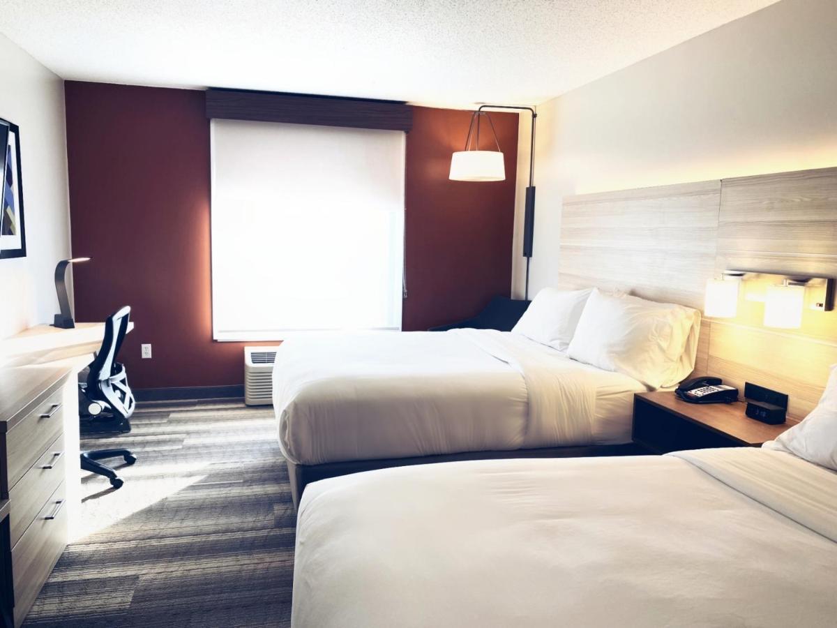 Express & By Ihg 2*