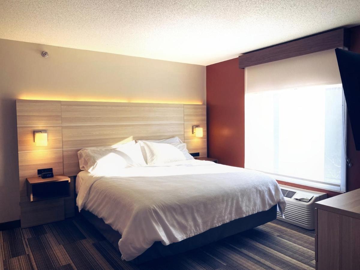 Express & By Ihg 2* Logansport