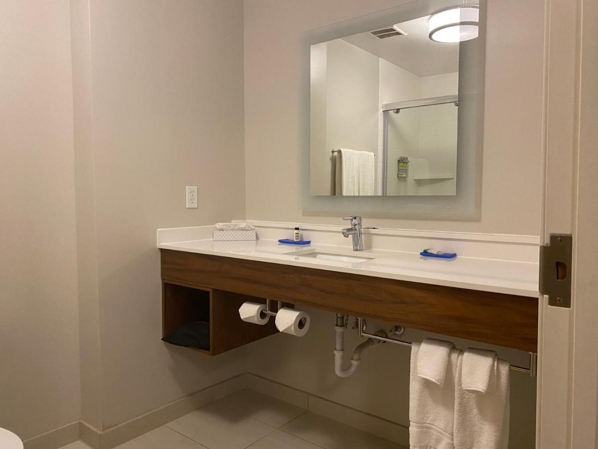 Hotel Express & By Ihg