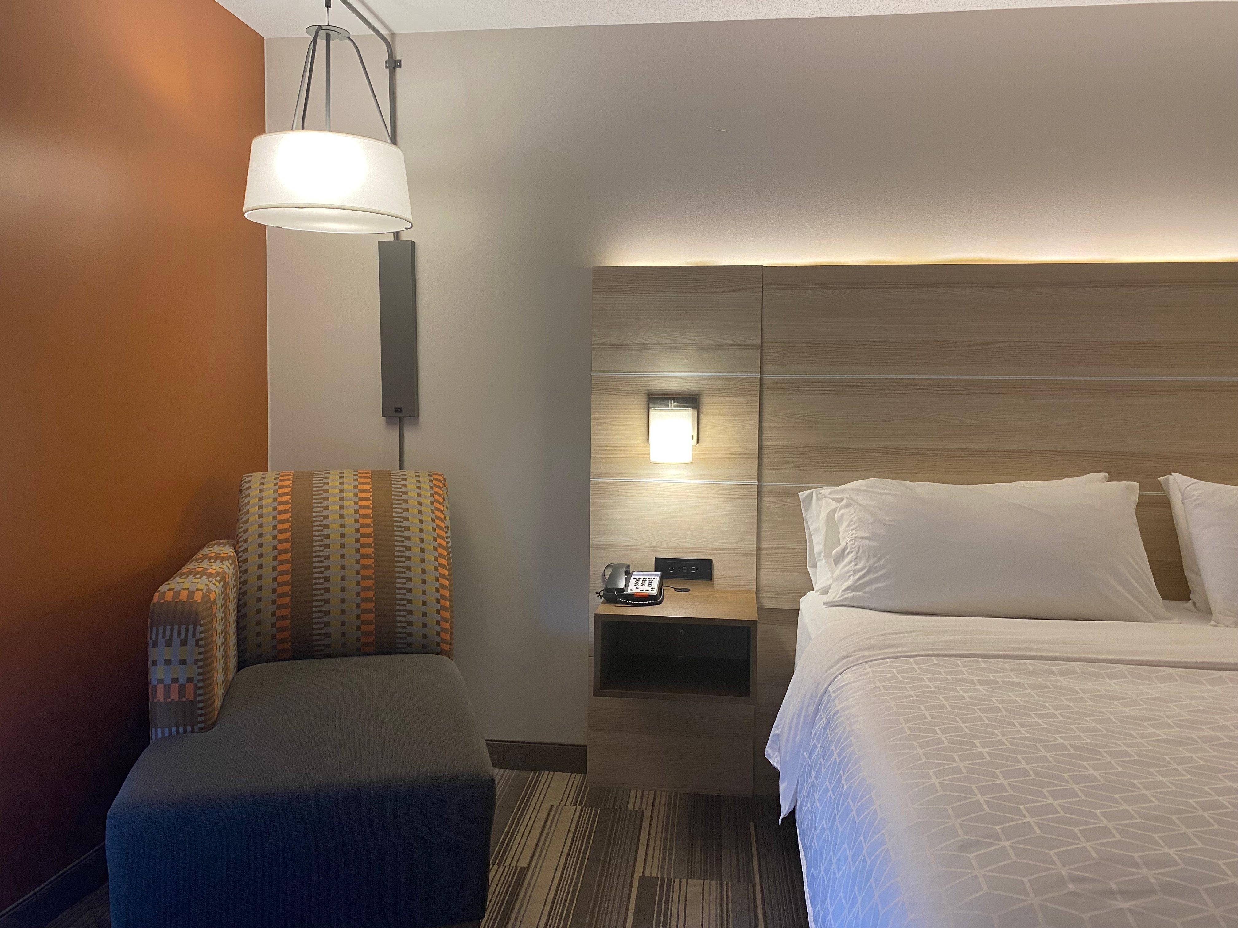 Express & By Ihg