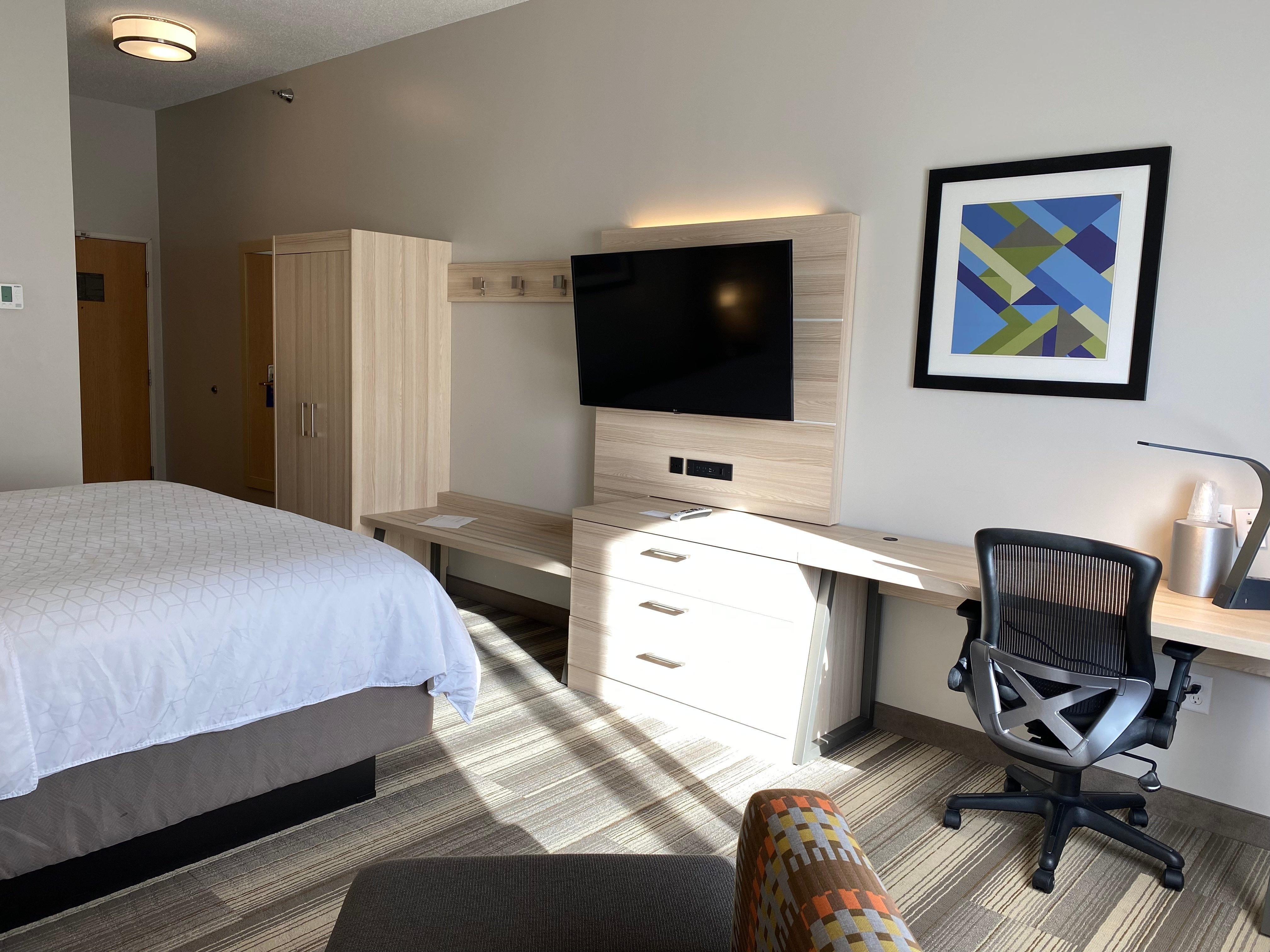 Express & By Ihg Hotel