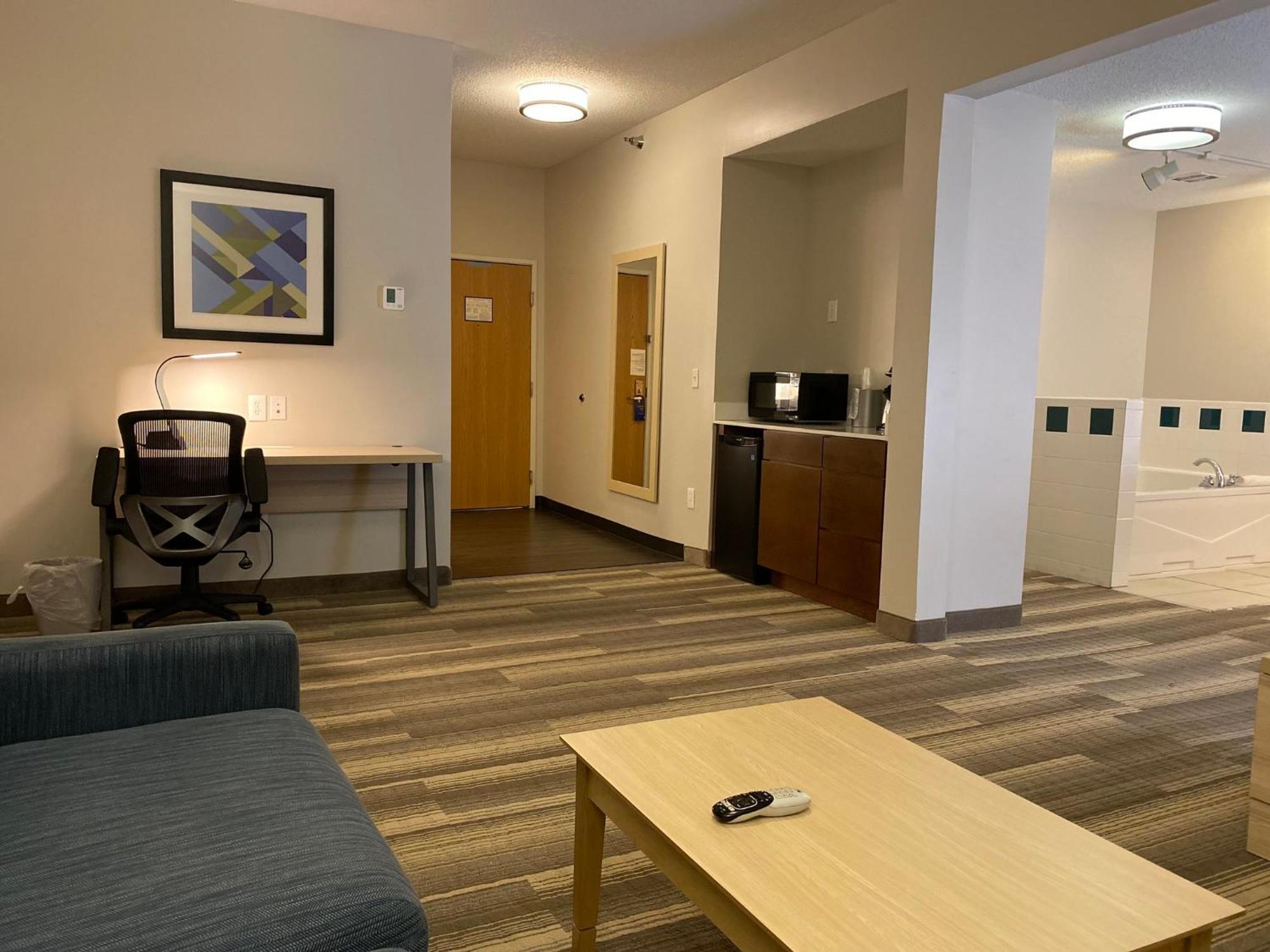 Express & By Ihg